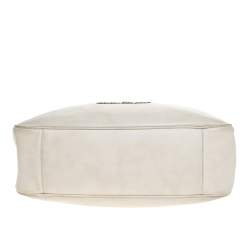 Pre Owned Salvatore Ferragamo Off-White Leather Hobo