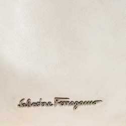 Pre Owned Salvatore Ferragamo Off-White Leather Hobo