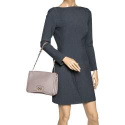 Pre Owned Salvatore Ferragamo Beige Leather Shoulder Bag