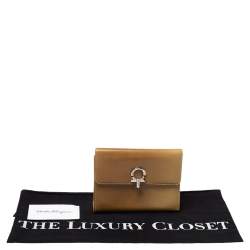 Pre Owned حقيبة كلتش سالفاتورى فيراغامو قلاب غانسيو صغيرة جلد كريمية 