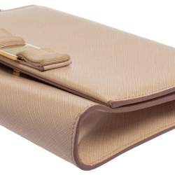 Pre Owned Salvatore Ferragamo Powder Pink Leather Vara Bow Chain Shoulder Bag