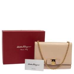 Pre Owned Salvatore Ferragamo Powder Pink Leather Vara Bow Chain Shoulder Bag