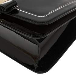 مملوكة مسبقًا Salvatore Ferragamo Black Patent Leather Vara Shoulder Bag