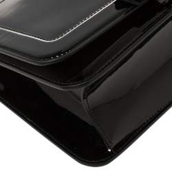 مملوكة مسبقًا Salvatore Ferragamo Black Patent Leather Vara Shoulder Bag