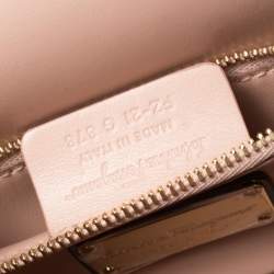 مملوكة مسبقًا Salvatore Ferragamo Black Patent Leather Vara Shoulder Bag