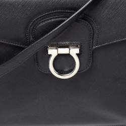 مملوكة مسبقًا حقيبة سالفاتوري فيراغامو كاتيا يد علوية جلد أسود