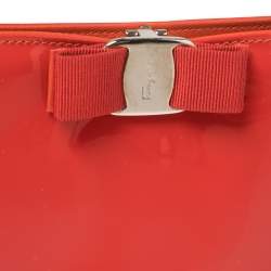 Pre Owned Salvatore Ferragamo Red Patent Vara Bow Chain Clutch
