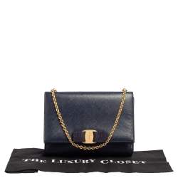 Pre Owned حقيبة كلتش سالفاتوري فيراغامو بفيونكة فارا جلد سافيانو أزرق