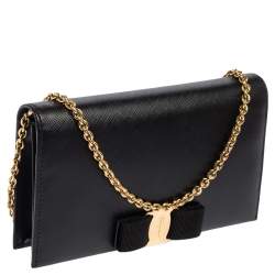 مملوكة مسبقًا محفظة بسلسلة سالفاتوري فيراغامو ميس فارا جلد أسود  