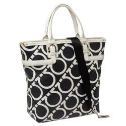 Pre Owned حقيبة يد سالفتوري فيراغامو جلد طباعة غانسيني أبيض/ أسود