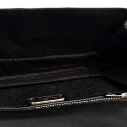 مملوكة مسبقًا محفظة بسلسلة سالفاتوري فيراغامو قلاب فيونكة فارا جلد لامع أسود