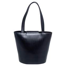 Pre Owned Salvatore Ferragamo Black Leather Vintage Flap-Lock Bucket Bag 