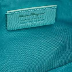 مملوكة مسبقًا Salvatore Ferragamo Tiffany Green Leather Gancio Wristlet Clutch