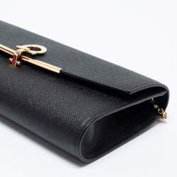 مملوكة مسبقًا حقيبة كلتش سالفاتوري فيراغامو غانسيو جلد أسود بكبسون بقلاب