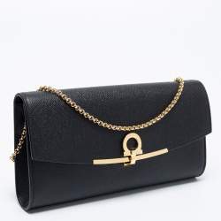 مملوكة مسبقًا حقيبة كلتش سالفاتوري فيراغامو غانسيو جلد أسود بكبسون بقلاب