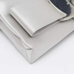مملوكة مسبقًا Salvatore Ferragamo Silver Satin Vara Bow Crossbody Bag