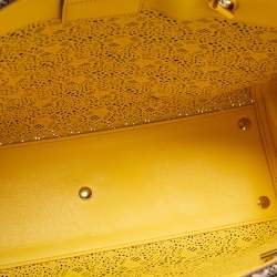 مملوكة مسبقًا Salvatore Ferragamo Beige Laser Cut Leather Chain Tote