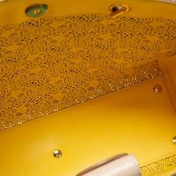 مملوكة مسبقًا Salvatore Ferragamo Beige Laser Cut Leather Chain Tote