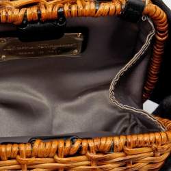 مملوكة مسبقًا  حقيبة كلتش سالفاتوري فيراغامو راتان وساتان أخضر /أسود بفيونكة وسلسلة