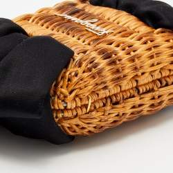 مملوكة مسبقًا  حقيبة ك لتش سالفاتوري فيراغامو راتان وساتان أخضر /أسود بفيونكة وسلسلة