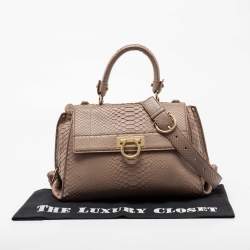 مملوكة مسبقًا حقيبة سالفاتوري فيراغامو صوفيا جلد نقش تمساح بيج بيد علوية