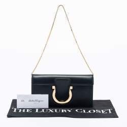 Pre Owned Salvatore Ferragamo Black Leather Thalia Chain Clutch