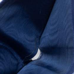 مملوكة مسبقًا Salvatore Ferragamo Blue Leather Gancini Clip Compact Wallet