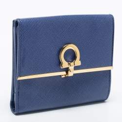 مملوكة مسبقًا Salvatore Ferragamo Blue Leather Gancini Clip Compact Wallet