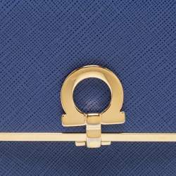مملوكة مسبقًا Salvatore Ferragamo Blue Leather Gancini Clip Compact Wallet