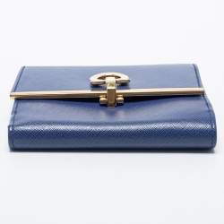 مملوكة مسبقًا Salvatore Ferragamo Blue Leather Gancini Clip Compact Wallet