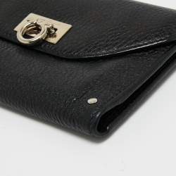 مملوكة مسبقًا Salvatore Ferragamo Black Grained Leather Gancini Trifolfd Wallet