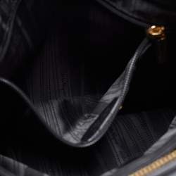 Pre Owned Salvatore Ferragamo Black Leather Chain Shoulder Bag