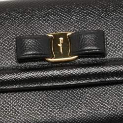 Pre Owned Salvatore Ferragamo Black Leather Vara Bow Continental Wallet