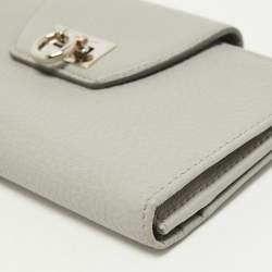 Pre Owned حافظة بطاقات سالفاتوري فيراغامو جلد بني بقلاب مزين غانسيو