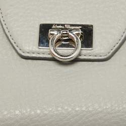 Pre Owned حافظة بطاقات سالفاتوري فيراغامو جلد بني بقلاب مزين غانسيو