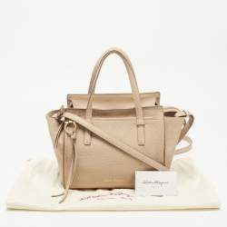 Pre Owned Salvatore Ferragamo Beige Leather Amy Tote
