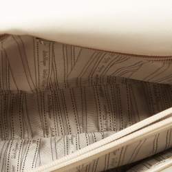 Pre Owned Salvatore Ferragamo White Leather Gancini Flap Bag