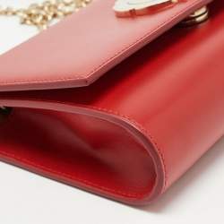 Pre Owned Salvatore Ferragamo Red Leather Floral Button Chain Clutch