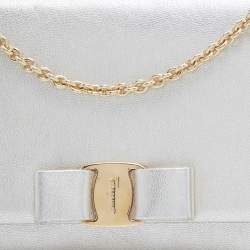 Pre Owned Salvatore Ferragamo Gold Leather Vara Bow Chain Clutch