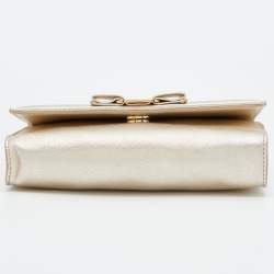 Pre Owned Salvatore Ferragamo Gold Leather Vara Bow Chain Clutch