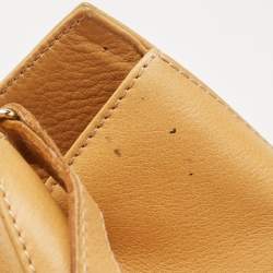 مملوكة مسبقًا Salvatore Ferragamo Tan Leather Shoulder Bag