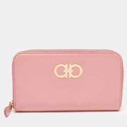 Pre Owned Salvatore Ferragamo Peach Leather Gancio Zip Around Wallet
