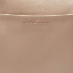 Pre Owned Salvatore Ferragamo Beige Leather Crossbody Bag