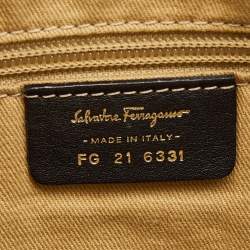 Pre Owned Salvatore Ferragamo Black Leather Messenger Bag