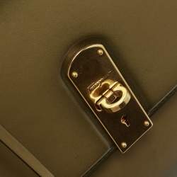 مملوكة مسبقًا Salvatore Ferragamo Olive Green Leather Medium Boxyz Top Handle Bag