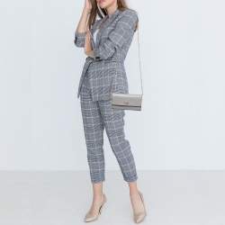 مملوكة مسبقًا Salvatore Ferragamo Grey Leather Gancini Wallet On Chain