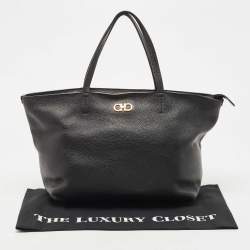 Pre Owned Salvatore Ferragamo Black Leather Gancini Zip Tote