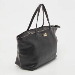 Pre Owned Salvatore Ferragamo Black Leather Gancini Zip Tote