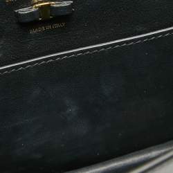 Pre Owned Salvatore Ferragamo Black Leather Vara Bow Shoulder Bag
