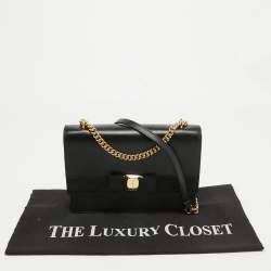 Pre Owned Salvatore Ferragamo Black Leather Vara Bow Shoulder Bag